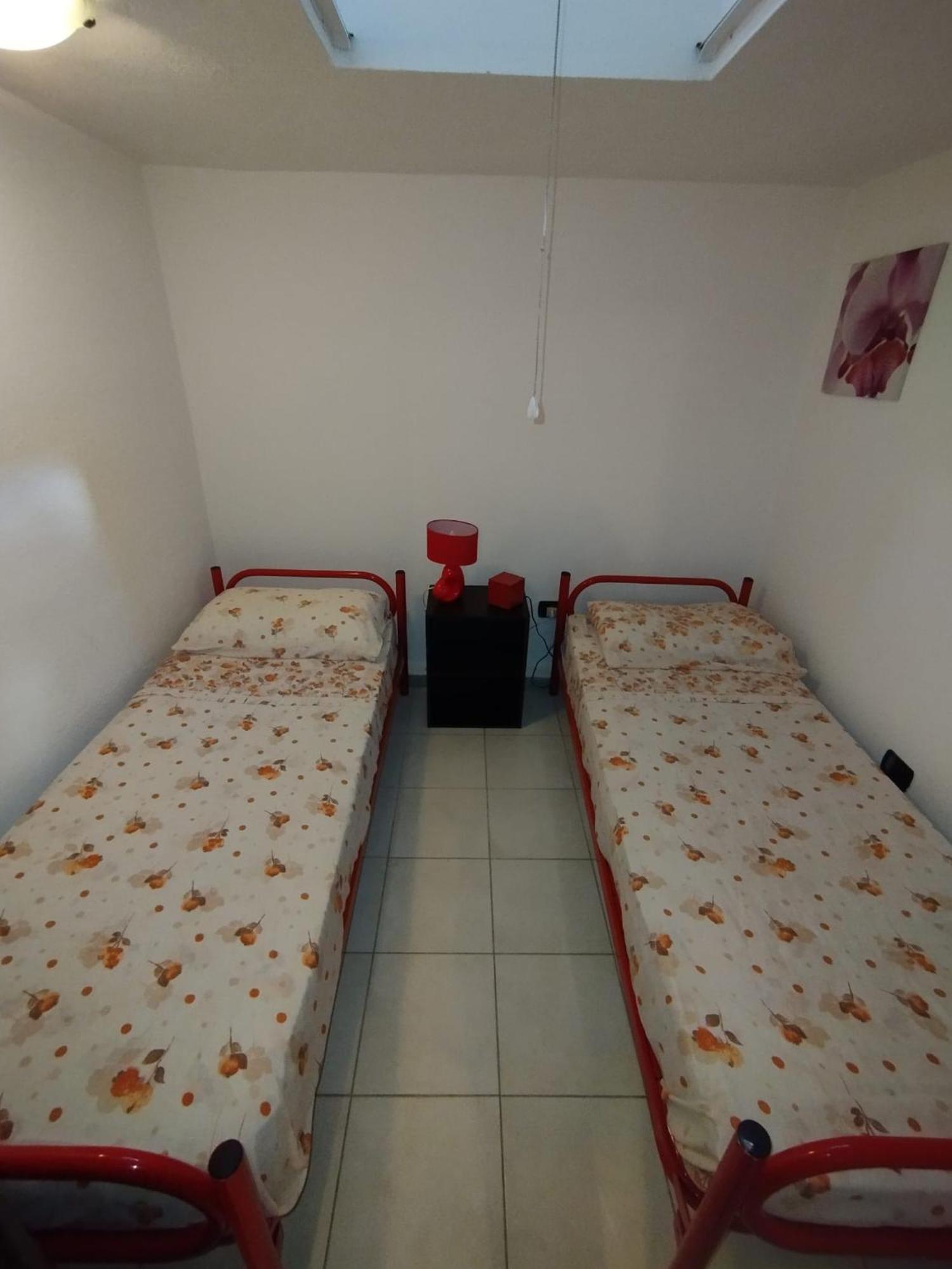 Casa Vacanze Cettina Home 3 Mt 50 Dal Mare Terra Mala Екстериор снимка